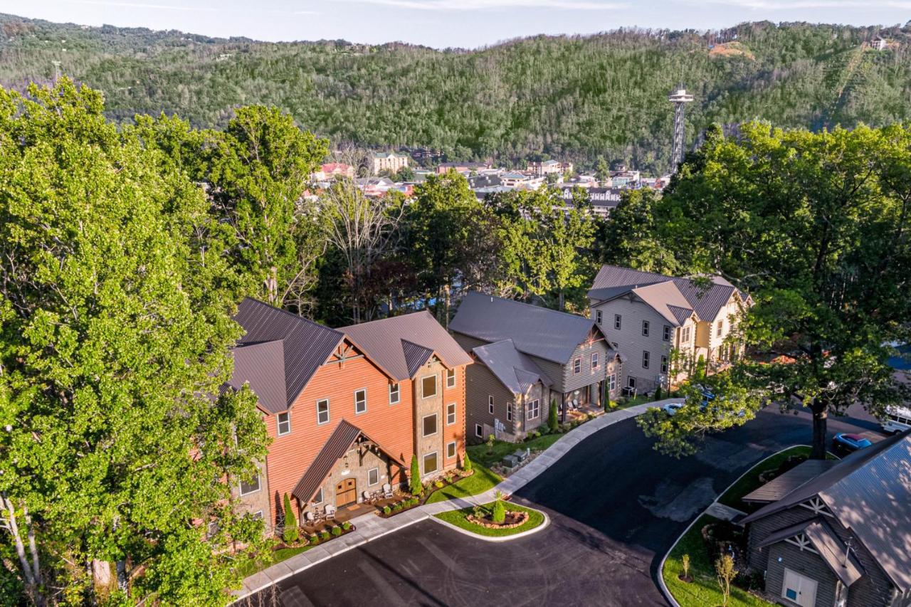 The Great Dogwood Manor Gatlinburg Exterior photo